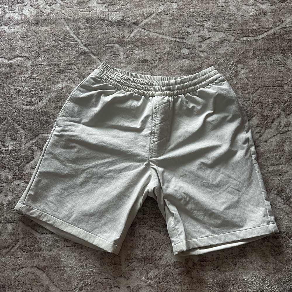 Outdoor Voices Men's Light Gray Athletic Shorts